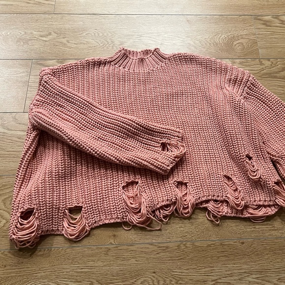 Designer ripped sweater - Picture 2 of 4